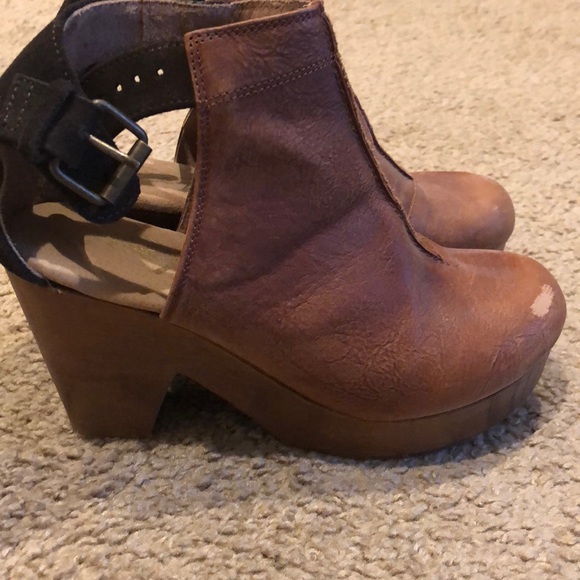 Free people amber orchard clog. Worn once - Picture 5 of 5